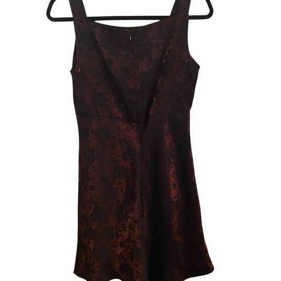 Vintage 90s Jaquard burgundy black sleeveless party mini dress
moody whimsigoth - Picture 13 of 15